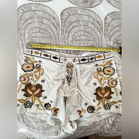Spell and the Gypsy Collective Hacienda Shorts Medium BNWOT - Picture 10 of 10